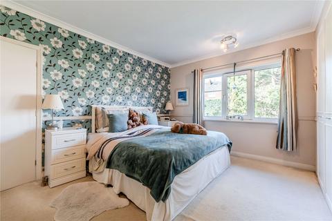 4 bedroom semi-detached house for sale, Stonegate Road, Leeds, West Yorkshire