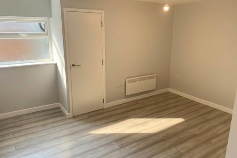 Studio to rent, Portswood Road