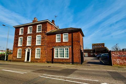 undefined, Lichfield Street, Burton Upon Trent DE14