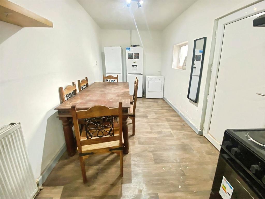 Comm Dining Area