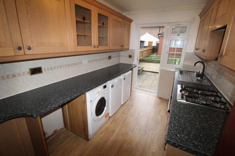 4 bedroom detached house to rent, Woodcock Hill, Harrow, HA3
