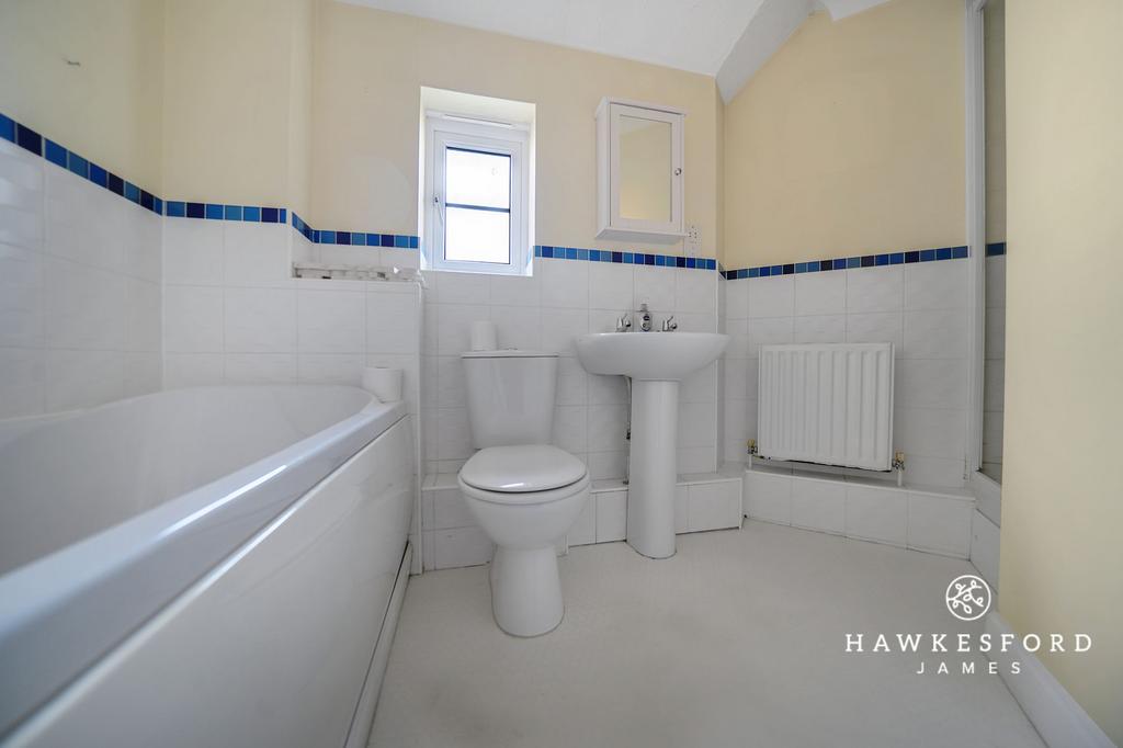 Sharfleet Crescent, Iwade - Bathroom