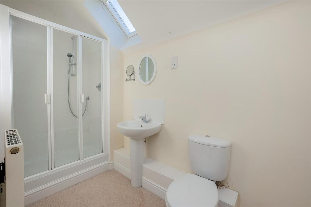 15 Clark Close 2201-16.jpg