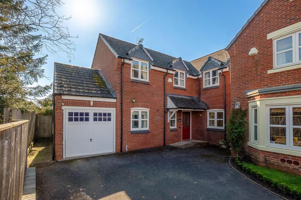 15 Clark Close 2201-2.jpg