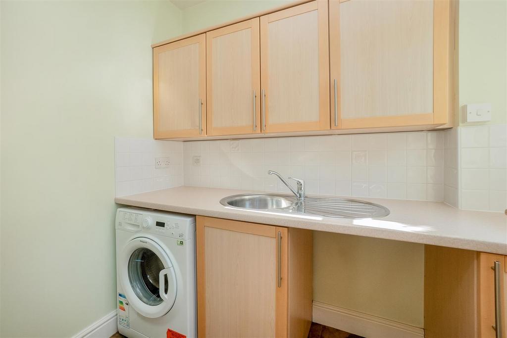 15 Clark Close 2201-9.jpg
