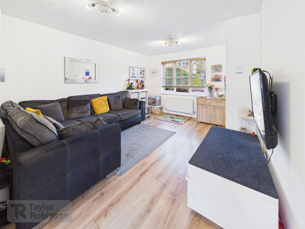 CAM02600 G0-PR0680-STILL006.jpg