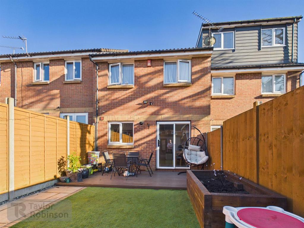 CAM02600 G0-PR0680-STILL010.jpg