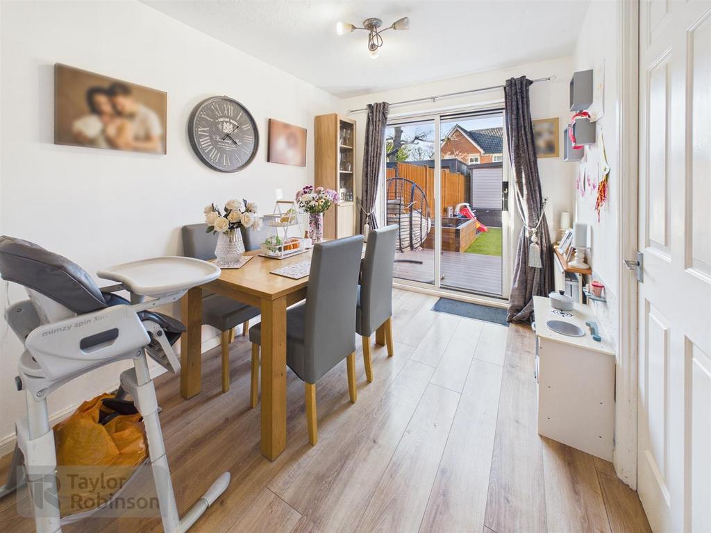 CAM02600 G0-PR0680-STILL007.jpg