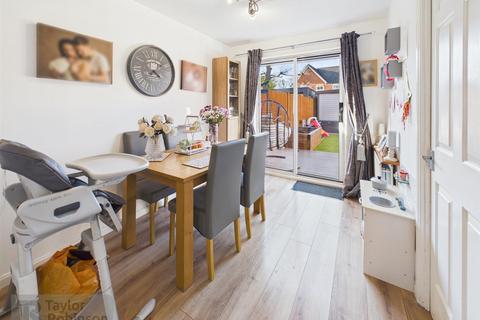 undefined, Maidenbower, Crawley