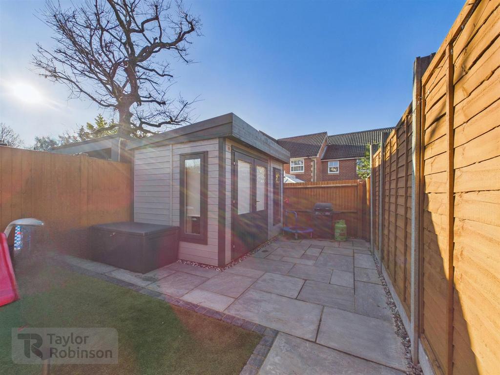 CAM02600 G0-PR0680-STILL009.jpg