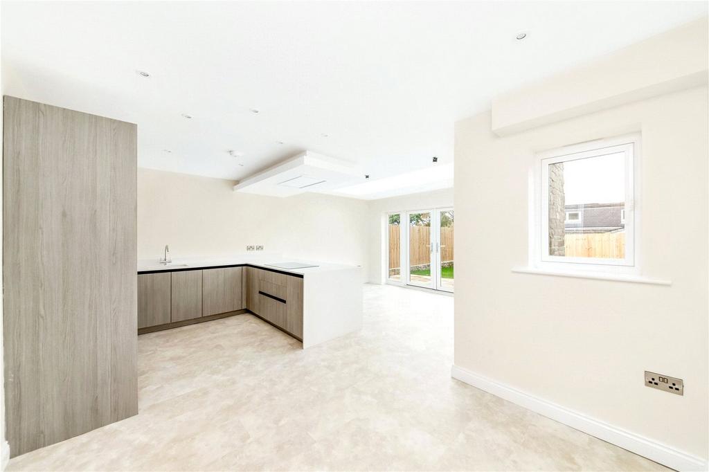 Kitchen / Dining