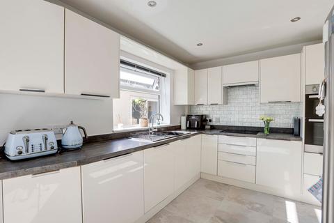 undefined, Lodge Close, Nottingham NG5