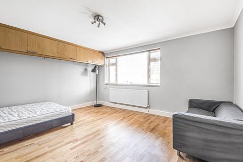 Studio to rent, Hatfields, London, SE1