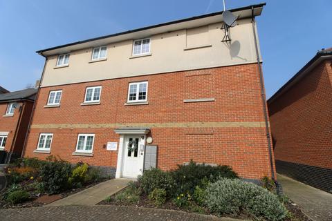 1 bedroom apartment to rent, De Paul Way, CM14