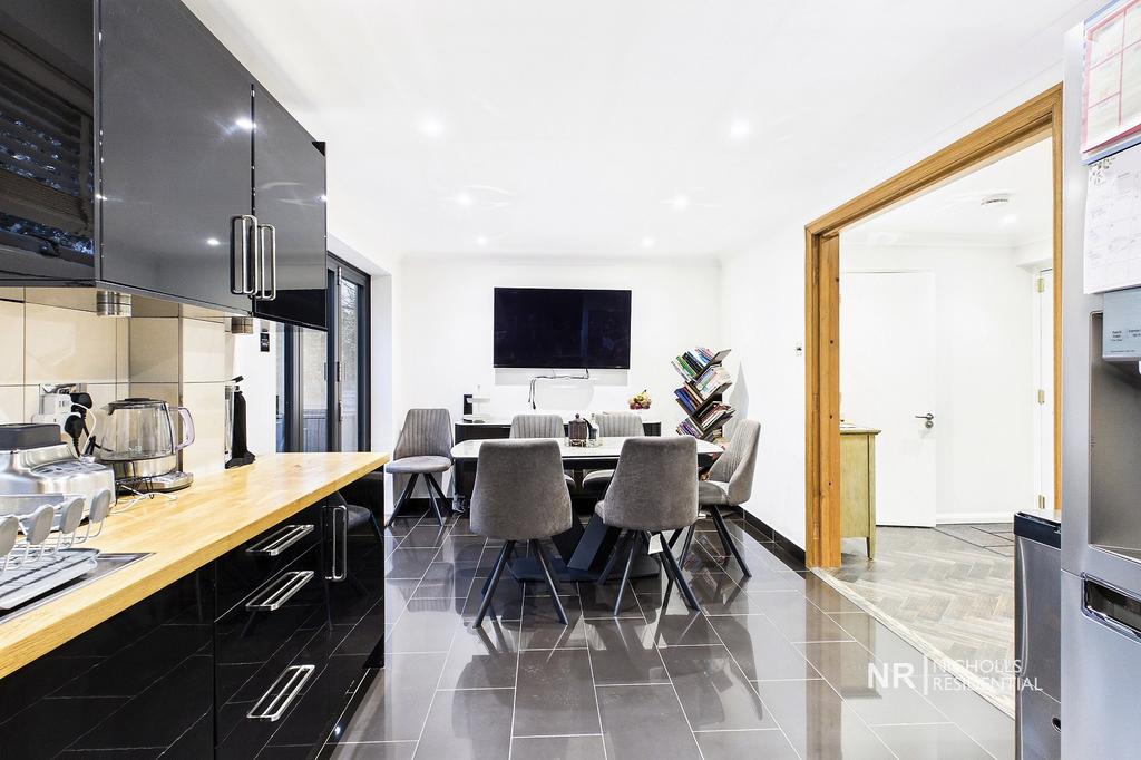 Kitchen/Dining Room Extra Photo