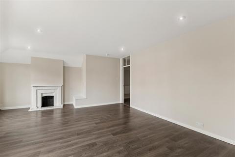 undefined, High Street, Oxshott, Leatherhead