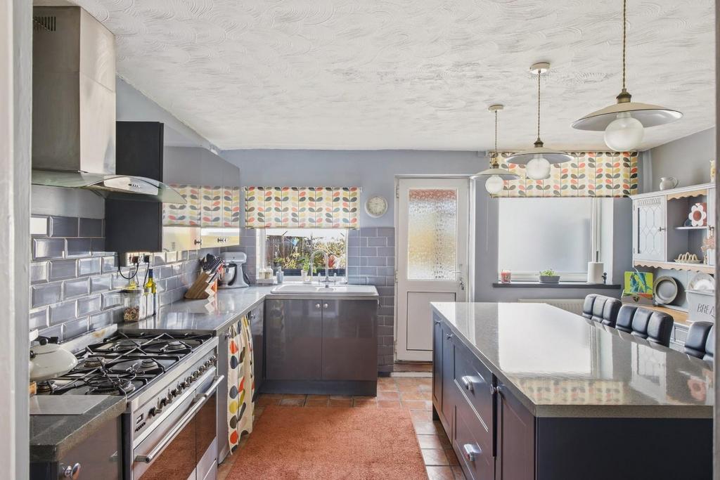 Kitchen Breakfast room.jpg