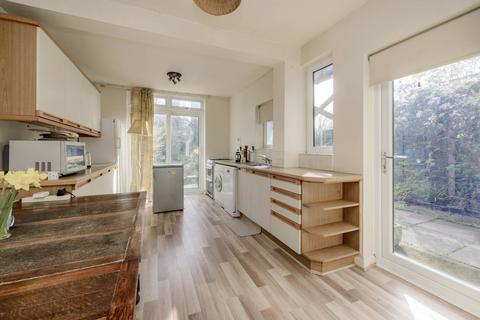 1 bedroom flat for sale, Cricklewood Lane, London NW2