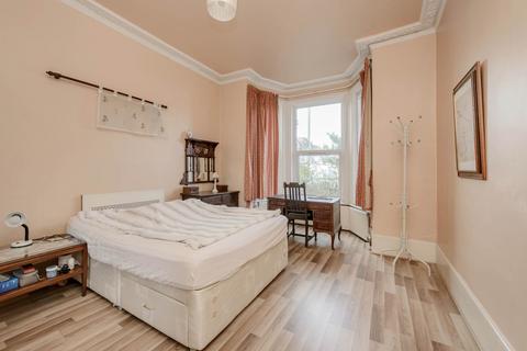 1 bedroom flat for sale, Cricklewood Lane, London NW2