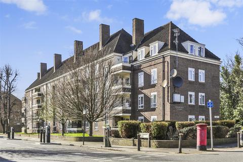 2 bedroom flat for sale, Connaught Road, Stroud Green