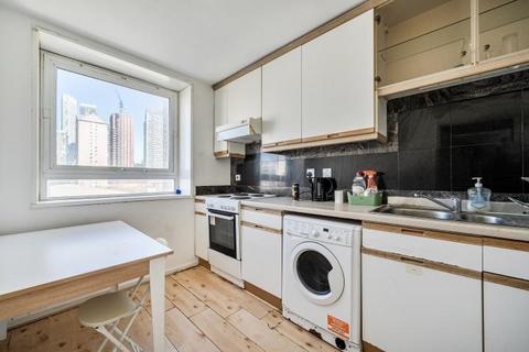 1 bedroom flat for sale, Knighthead Point, The Quarterdeck, London, E14