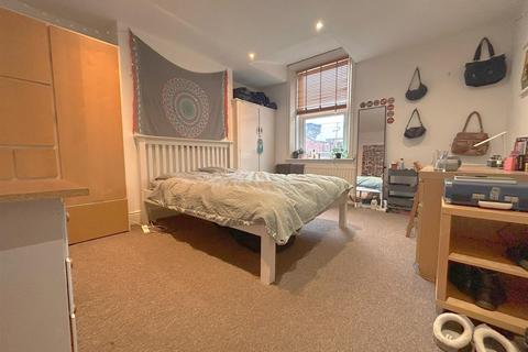 undefined, Warton Terrace, Heaton