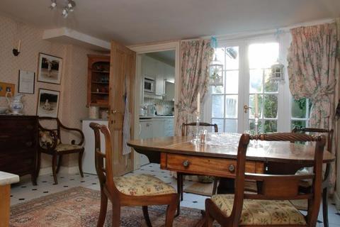 undefined, River Cottage, Church Street, Isleworth, Middlesex, TW7