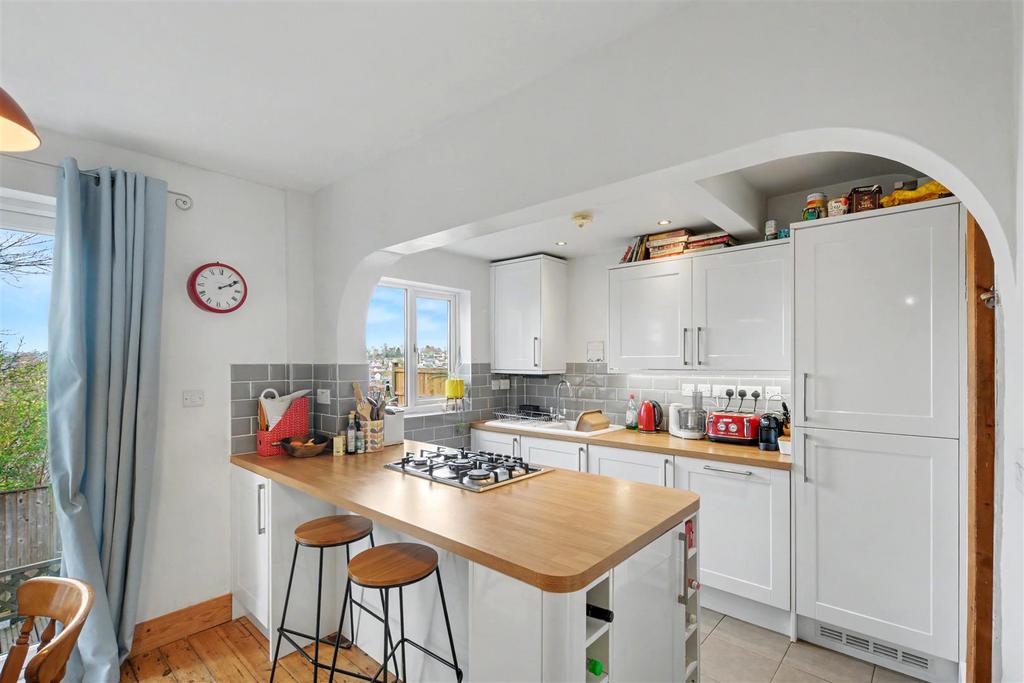 Kitchen 1.jpeg