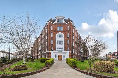 undefined, Wellesley Road, London, W4