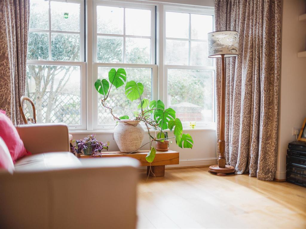 Interior28.jpg