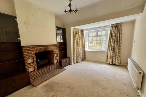 2 bedroom bungalow for sale, Elstead