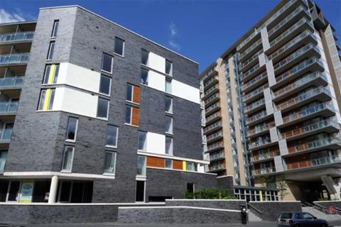 2 bedroom apartment to rent, Spectrum, Salford, M3
