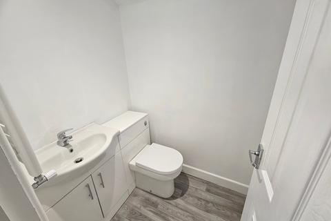 2 bedroom terraced house to rent, Atherton Road, Wigan, WN2