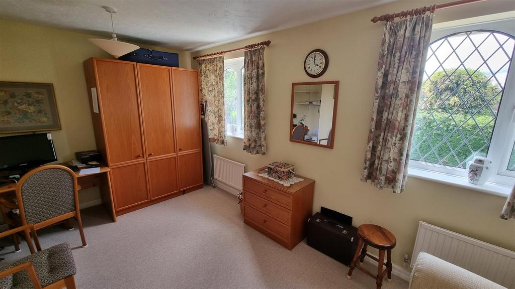 BEDROOM 3 & 4
