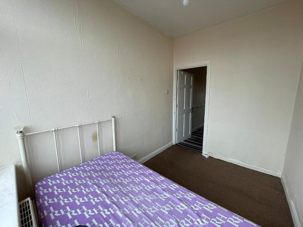 Bedroom3.jpg