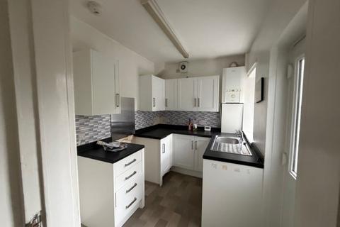 2 bedroom semi-detached house for sale, King Street, NORMANTON