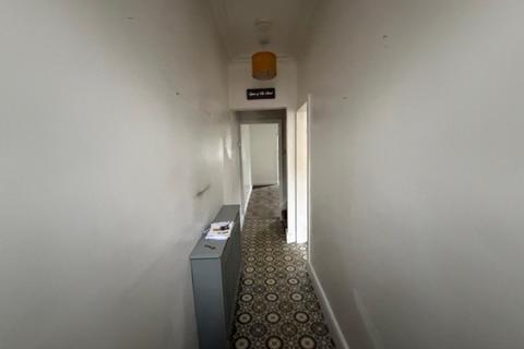 2 bedroom semi-detached house for sale, King Street, NORMANTON