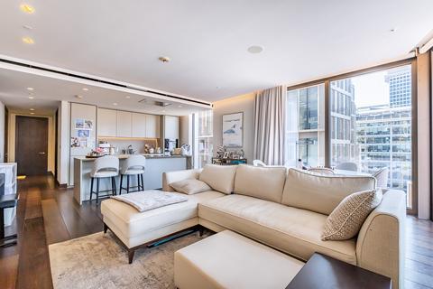 Kings Gate Walk, London, SW1E