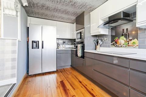 3 bedroom detached house for sale, Waterloo Road, Pudsey