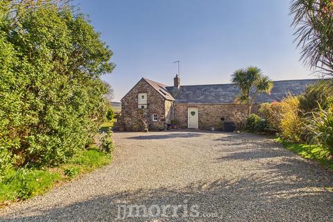 undefined, Clyn Bach, Tynewydd, Fishguard, SA65 9QS