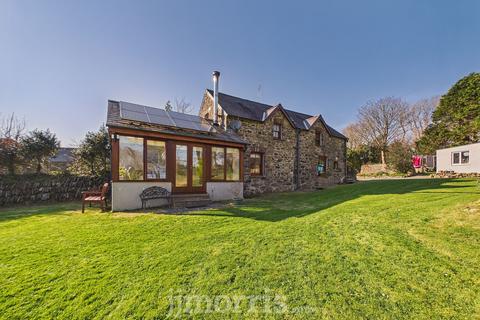 undefined, Clyn Bach, Tynewydd, Fishguard, SA65 9QS