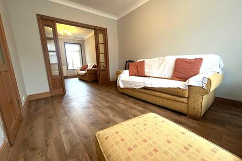 3 bedroom house to rent, Gladstone Road, WATFORD