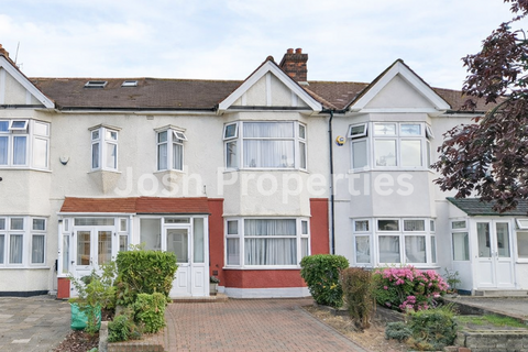 3 bedroom terraced house to rent, Devonshire Road, Ilford IG2