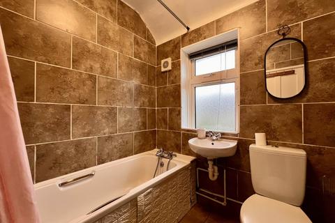 1 bedroom flat to rent, Flamstead Road, Becontree, RM9 4JJ