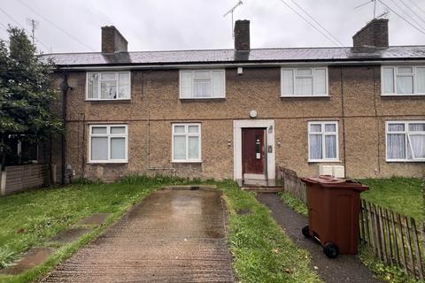 1 bedroom flat to rent, Flamstead Road, Becontree, RM9 4JJ
