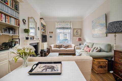 Moreton Place, London, SW1V