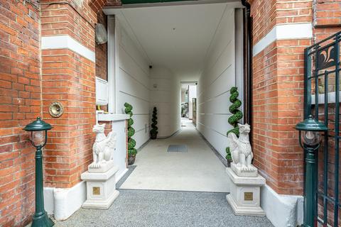 undefined, Romney Mews, London W1U