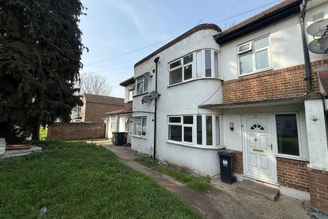 undefined, Fir Tree Road, Hounslow TW4