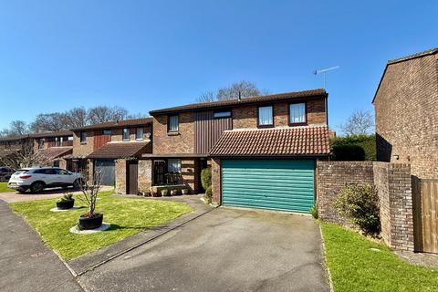 4 bedroom detached house for sale, Portfield Close, Bexhill-on-Sea, TN40
