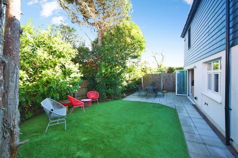 3 bedroom semi-detached house for sale, Postern Green, Enfield, EN2